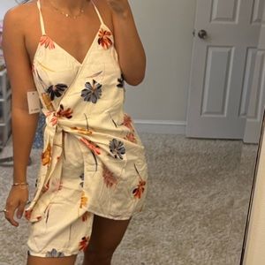 Floral wrap mini